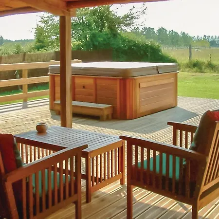 Stunning In Les Pins Parçay-les-Pins