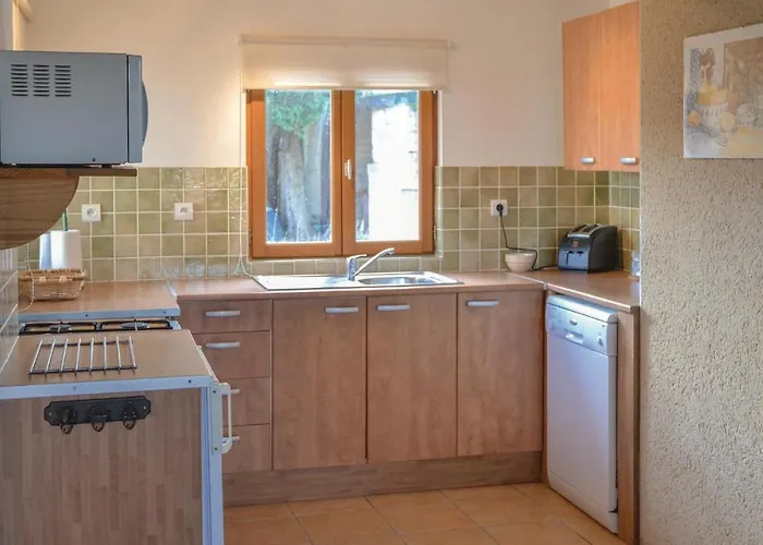 Vakantiehuis Stunning In Les Pins